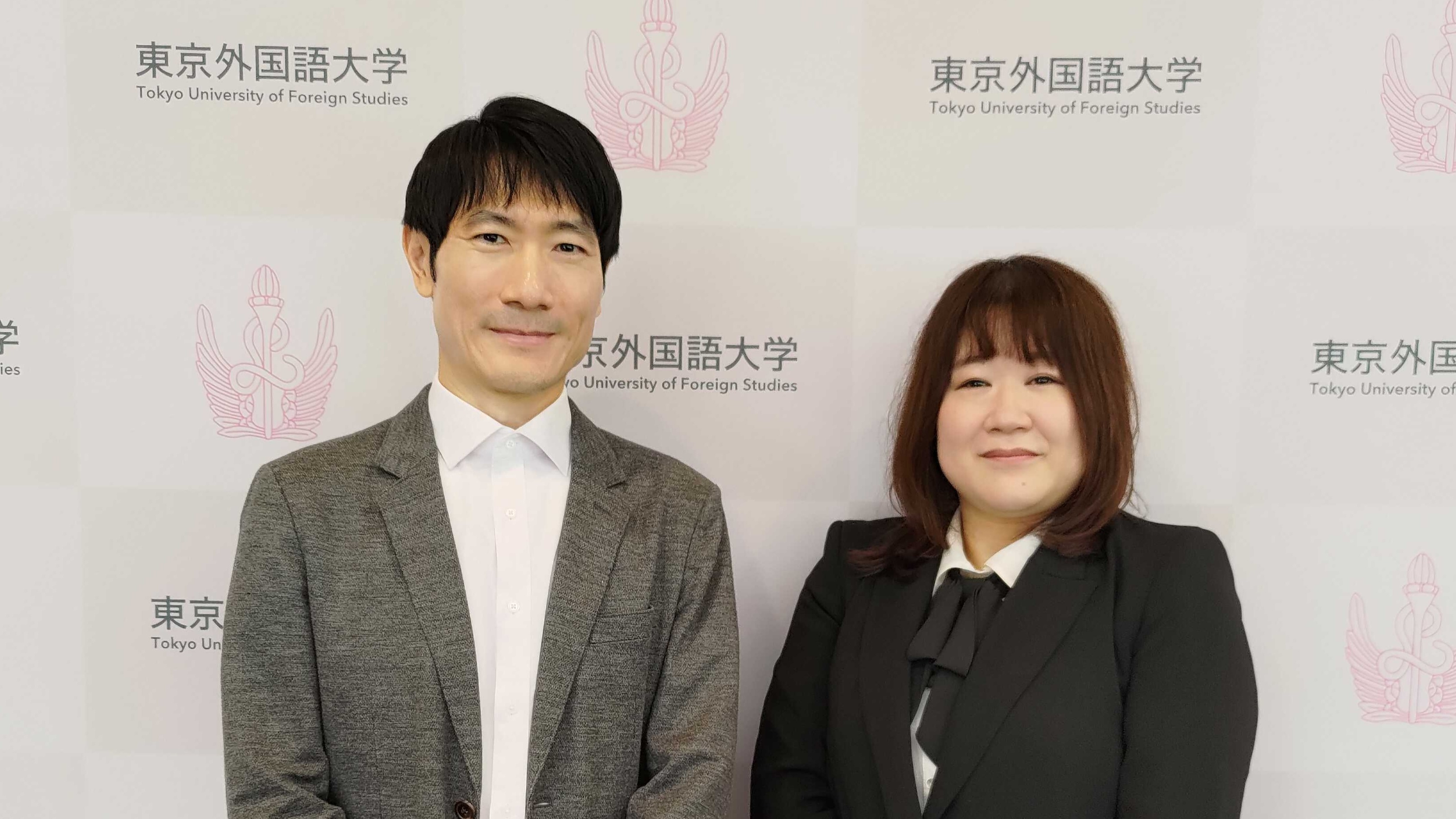 東京外国語大学 学長（写真左）とバベルメソッド社代表（写真右）